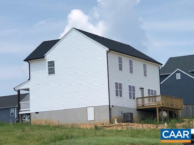 219 Riva Way, Palmyra, VA 22963 - back of property with a wooden deck
