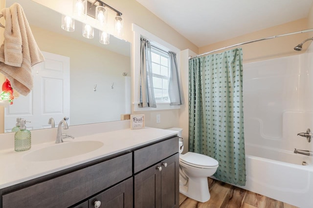 375 Mesa Ct, Broadway, VA 22815 - bathroom featuring vanity, shower / bathtub combination with curtain, and wood finished floors
