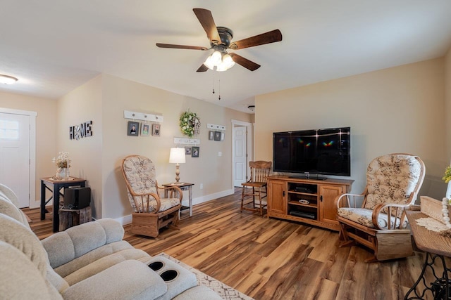375 Mesa Ct, Broadway, VA 22815 - living area featuring light wood-style floors and a ceiling fan