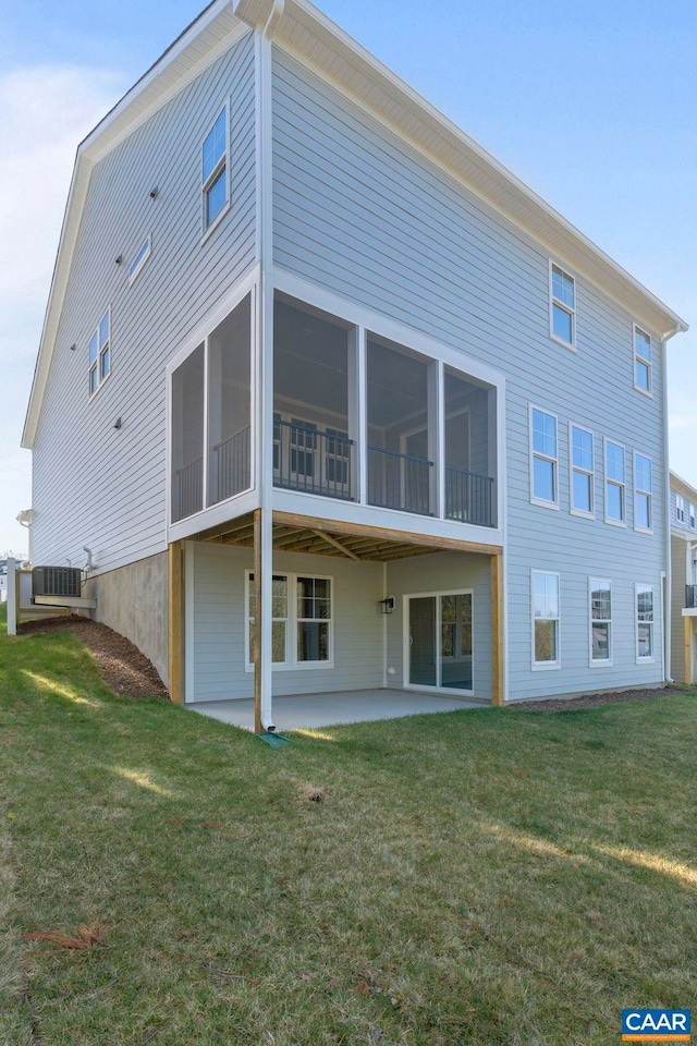 10A Sablewood Dr, Charlottesville, VA 22911 - back of property featuring a patio area, a yard, and a sunroom