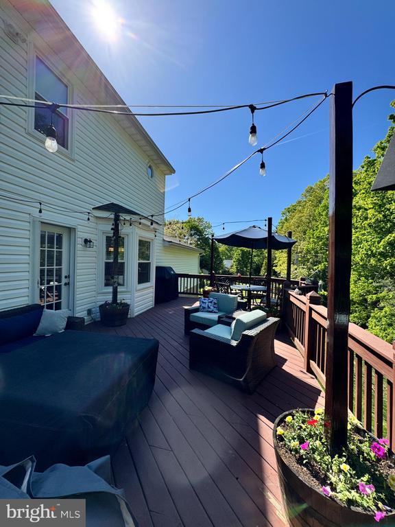 10010 Peppermill Ct, Fredericksburg, VA 22407 - wooden deck featuring an outdoor living space