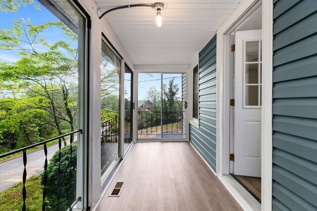 837 Faber Ave, Waynesboro, VA 22980 - view of unfurnished sunroom