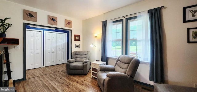 1884 Kennon Rd, Mineral, VA 23117 - living area with wood finished floors