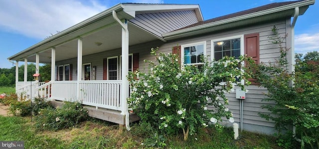 1884 Kennon Rd, Mineral, VA 23117 - view of property exterior with a porch
