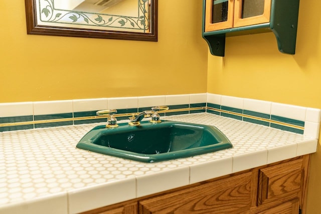 340 New York Ave, Harrisonburg, VA 22801 - bathroom with vanity