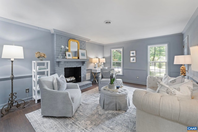 102 Powhatan Cir, Charlottesville, VA 22901 - living area featuring ornamental molding, wood finished floors, baseboards, and a fireplace