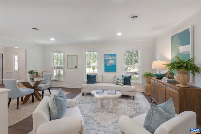 102 Powhatan Cir, Charlottesville, VA 22901 - living room featuring crown molding, wood finished floors, baseboards, and recessed lighting