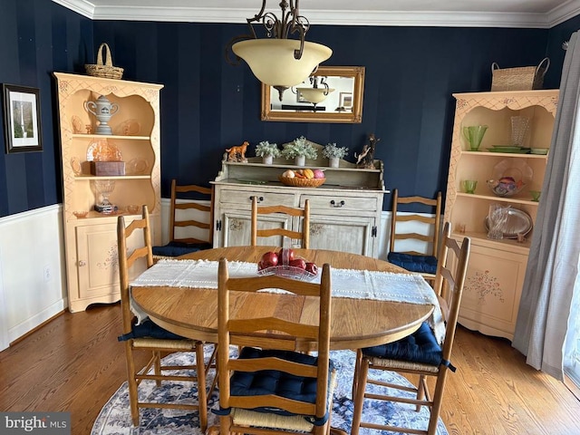 229 Dover Rd, Warrenton, VA 20186 - dining room featuring light wood-style flooring and ornamental molding