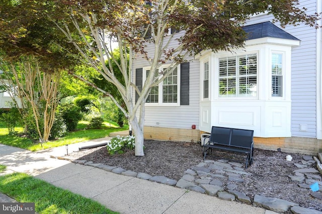 769 Cherry Tree Ln, Warrenton, VA 20186 - entrance to property with roof with shingles