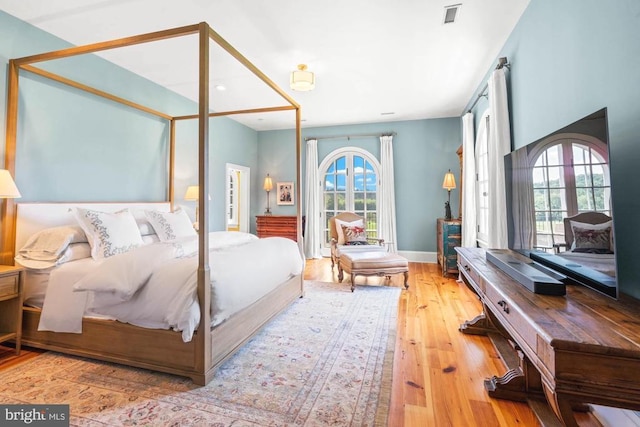 8833 Wales Rd N, Warrenton, VA 20186 - bedroom featuring hardwood / wood-style flooring and baseboards