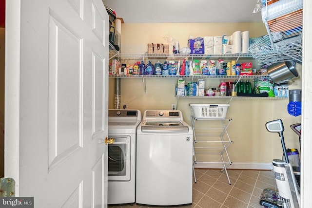 175 Covenant Way, Bumpass, VA 23024 - laundry room featuring washing machine and clothes dryer and baseboards