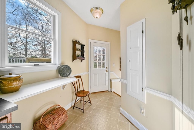 175 Covenant Way, Bumpass, VA 23024 - entryway featuring baseboards