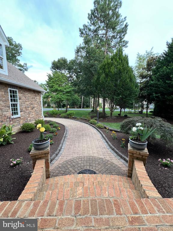 11207 Valor Bridge Dr, Spotsylvania, VA 22551 - photo 4