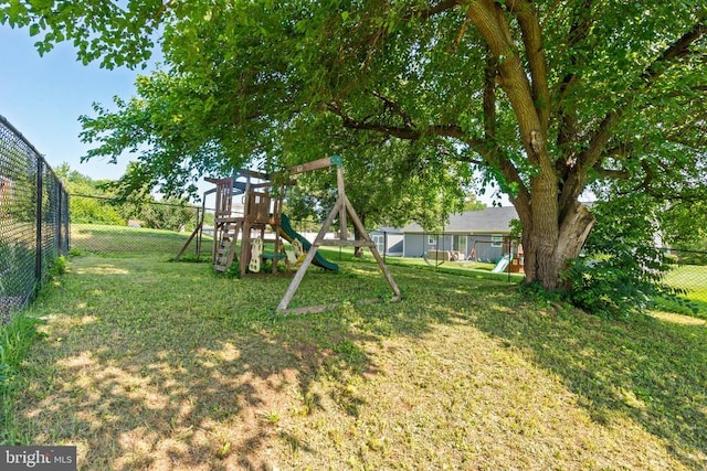 130 Morningside Dr, Culpeper, VA 22701 - fenced backyard with a playground