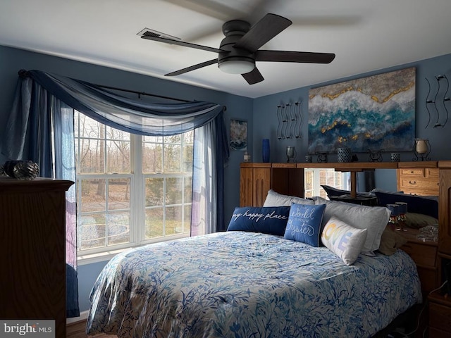 bedroom featuring a ceiling fan
