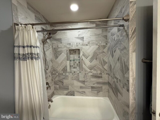 514 Constitution Blvd, Locust Grove, VA 22508 - bathroom featuring shower / bath combo