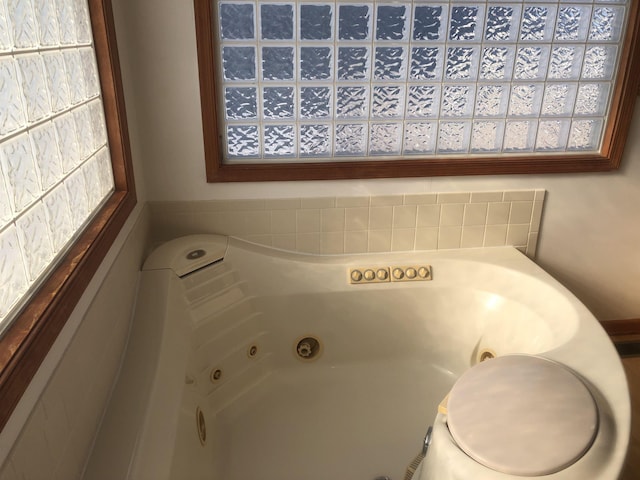 bathroom featuring a bathtub