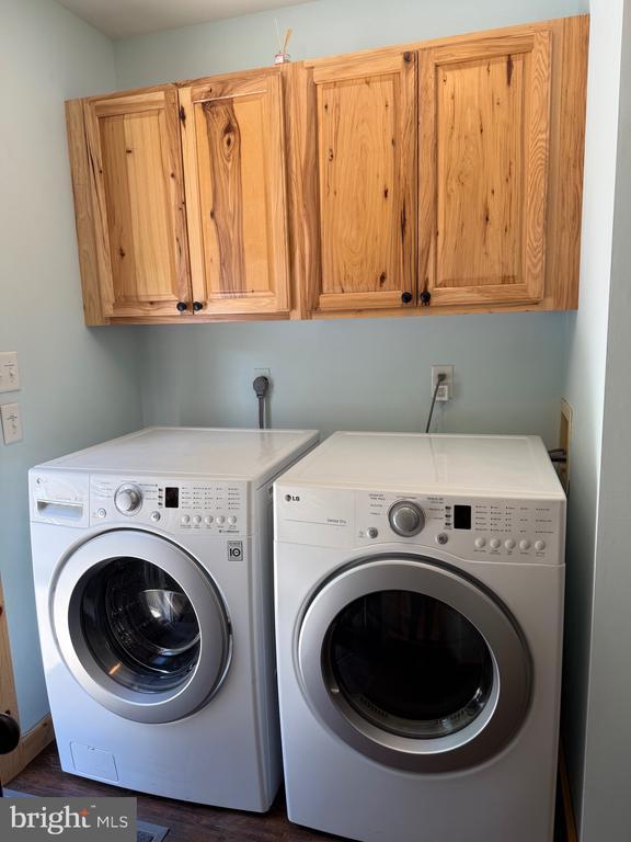 198 Miltons Ln, Louisa, VA 23093 - laundry area with cabinet space and independent washer and dryer