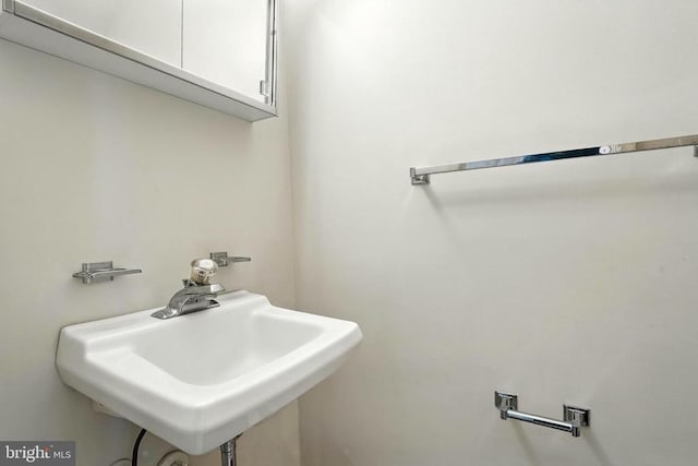 7637 Wankoma Dr, Remington, VA 22734 - bathroom featuring a sink