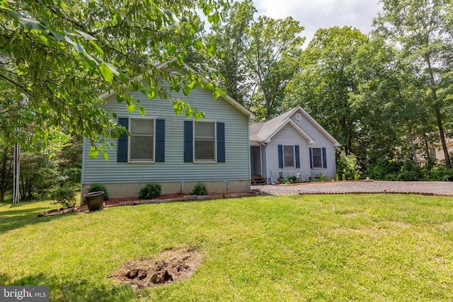 103 Patrick Henry Ct, Locust Grove, VA 22508 - view of front facade with a front lawn