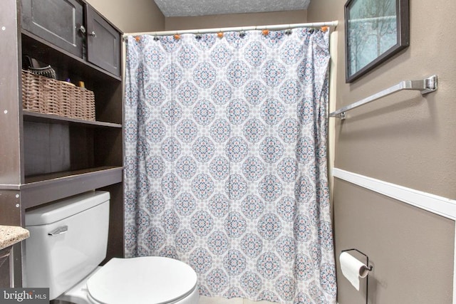 103 Patrick Henry Ct, Locust Grove, VA 22508 - bathroom with curtained shower and vanity