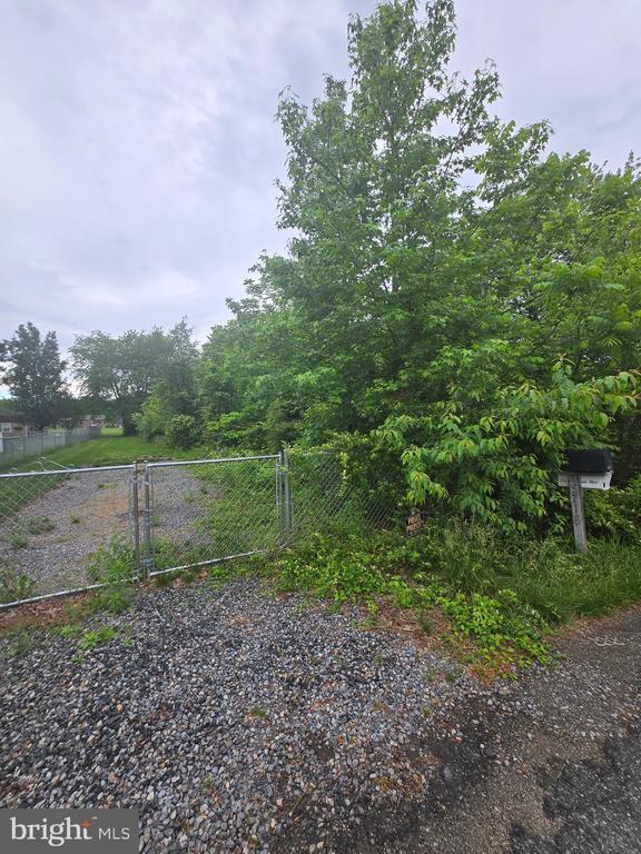5717 Lucas St, Fredericksburg, VA 22407