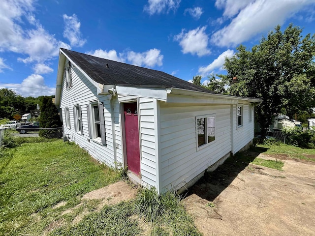 1112 Butler St, Staunton, VA 24401 - view of side of property featuring a shingled roof