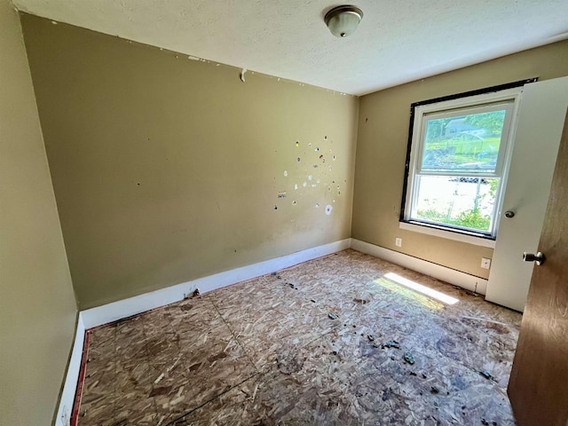 1112 Butler St, Staunton, VA 24401 - empty room featuring baseboards