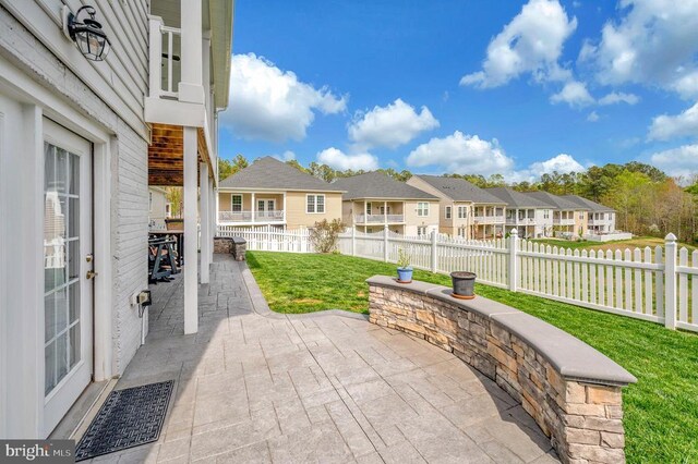 9822 White Oak Swamp Ct, Fredericksburg, VA 22407 - view of patio / terrace with a residential view