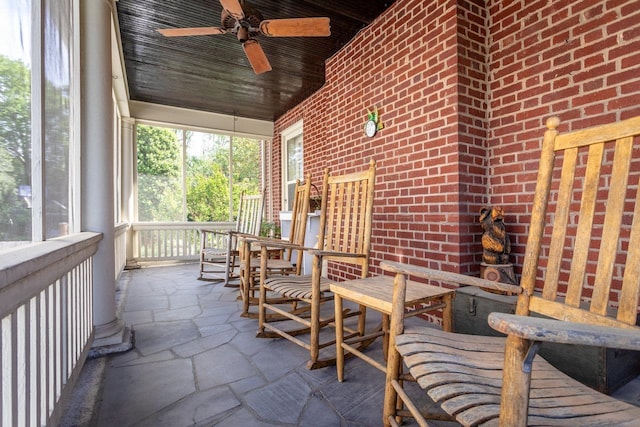 222 Grattan St E, Harrisonburg, VA 22801 - sunroom / solarium with a ceiling fan