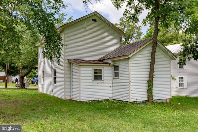 308 Virginia Ave, Mineral, VA 23117 - back of property featuring a metal roof and a yard