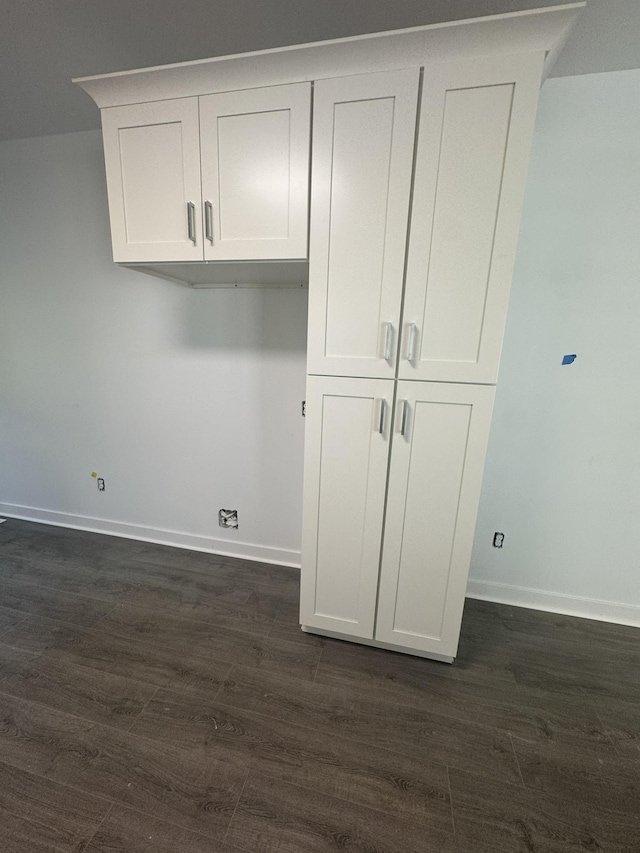 1526 2nd St, Waynesboro, VA 22980 - detailed view of baseboards and wood finished floors