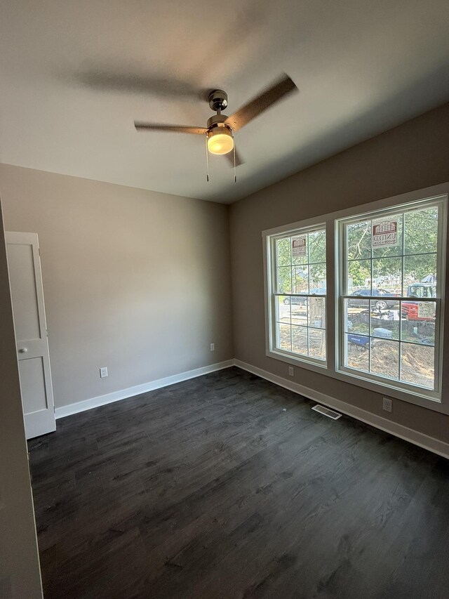 1526 2nd St, Waynesboro, VA 22980 - unfurnished room featuring dark wood-style floors and a ceiling fan