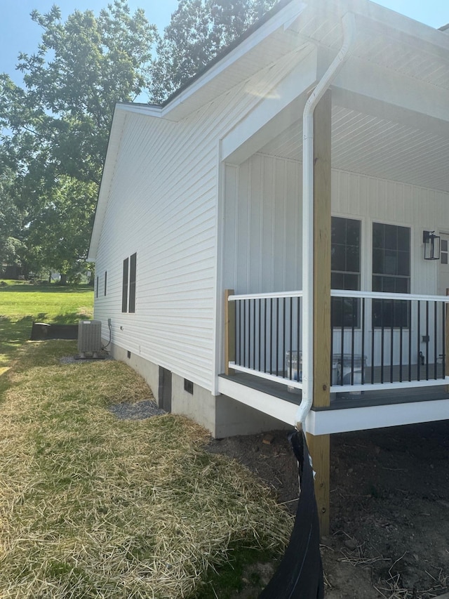 1526 2nd St, Waynesboro, VA 22980 - view of property exterior with crawl space, central air condition unit, and a lawn