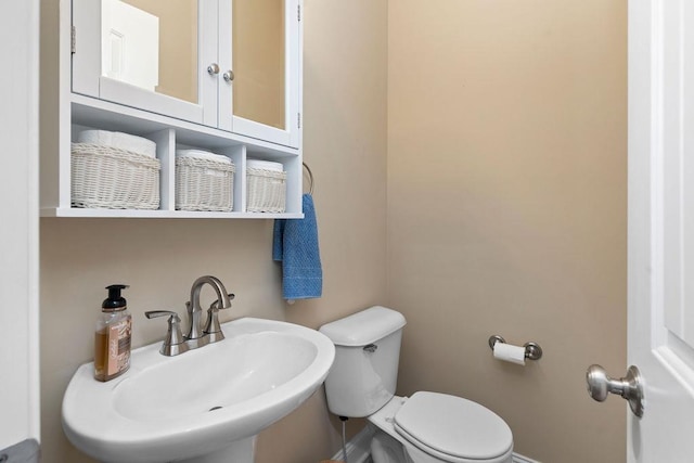 117 Villa View Dr, Staunton, VA 24401 - bathroom with a sink, toilet, and baseboards