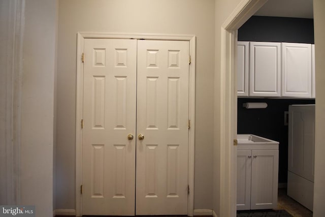  - laundry area featuring washer / clothes dryer