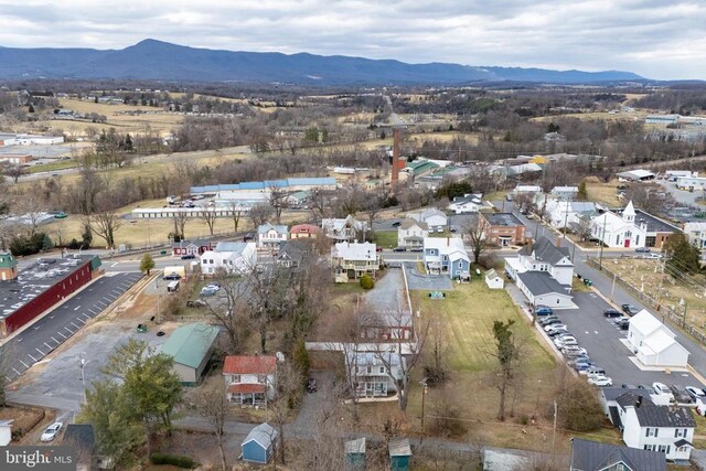 aerial view of property's location with mountains
