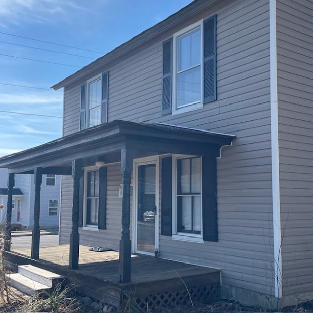 373 S Magnolia Ave S, Waynesboro, VA 22980 - view of side of property featuring covered porch
