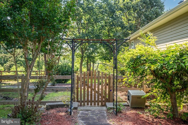 108 Shannon Glen Ct, Louisa, VA 23093 - view of yard with a gate