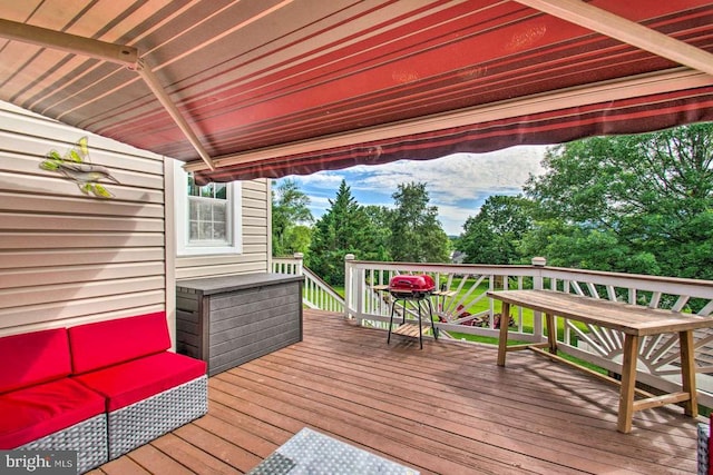 703 10th St, Shenandoah, VA 22849 - deck with view of wooded area