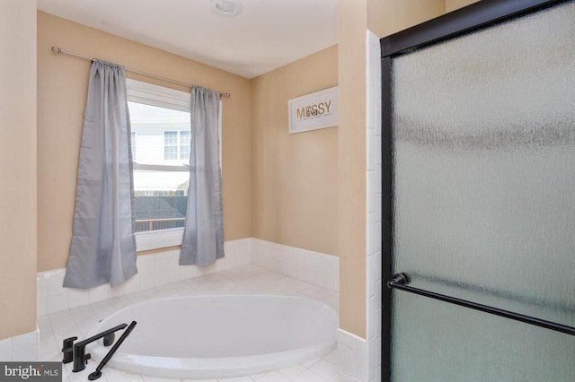 5930 Copper Mountain Dr W, Spotsylvania, VA 22553 - bathroom with a garden tub