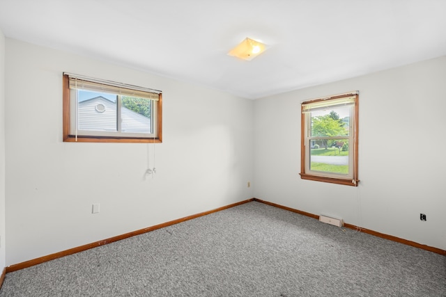 816 Rutherford St, Staunton, VA 24401 - unfurnished room with carpet and baseboards