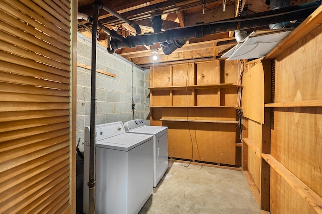 816 Rutherford St, Staunton, VA 24401 - laundry room with washer and dryer