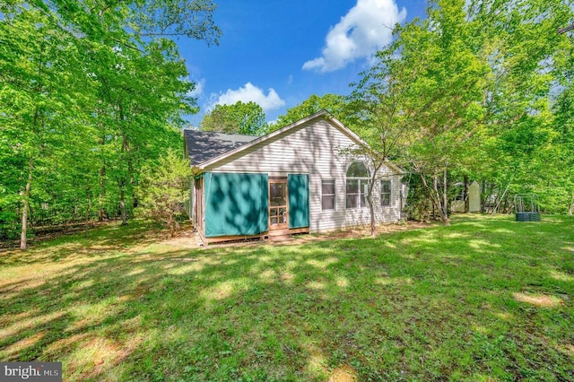317 Edgehill Dr, Locust Grove, VA 22508 - rear view of property with a yard and a shingled roof