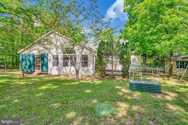 317 Edgehill Dr, Locust Grove, VA 22508 - view of green lawn