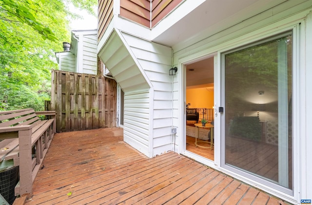147 Scarborough Pl, Charlottesville, VA 22903 - view of wooden terrace