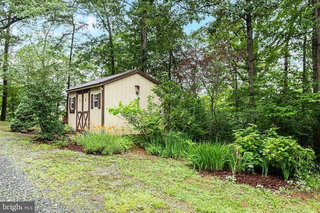 9071 Old Culpeper Rd, Warrenton, VA 20186 - view of side of home with a storage shed