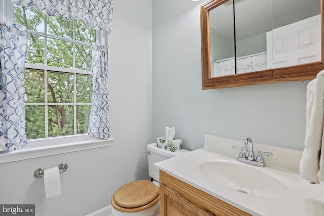 9071 Old Culpeper Rd, Warrenton, VA 20186 - bathroom with vanity and toilet