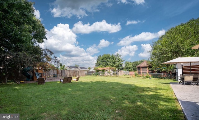 5008 Blake Dr, Fredericksburg, VA 22407 - fenced backyard featuring a patio area