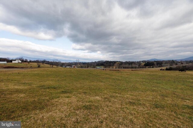 Collins Ave, Luray, VA 22835